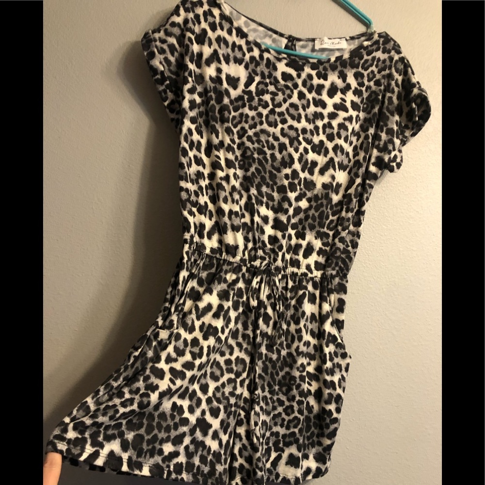 Rae Mode romper with pockets.  Medium.  Never worn, but tags removed.